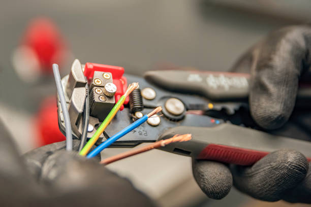 Best 24-Hour Electrician  in Hazelwood, MO